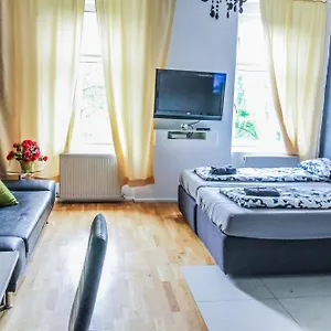 https://classic-2br-apt-perfect-for-longstays.vienna-besthotels.com